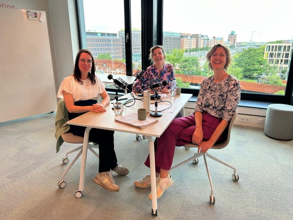 Centrumpraat 8 Marleen Strien met Tineke Brinkhorst en Marjolein Dikmans 